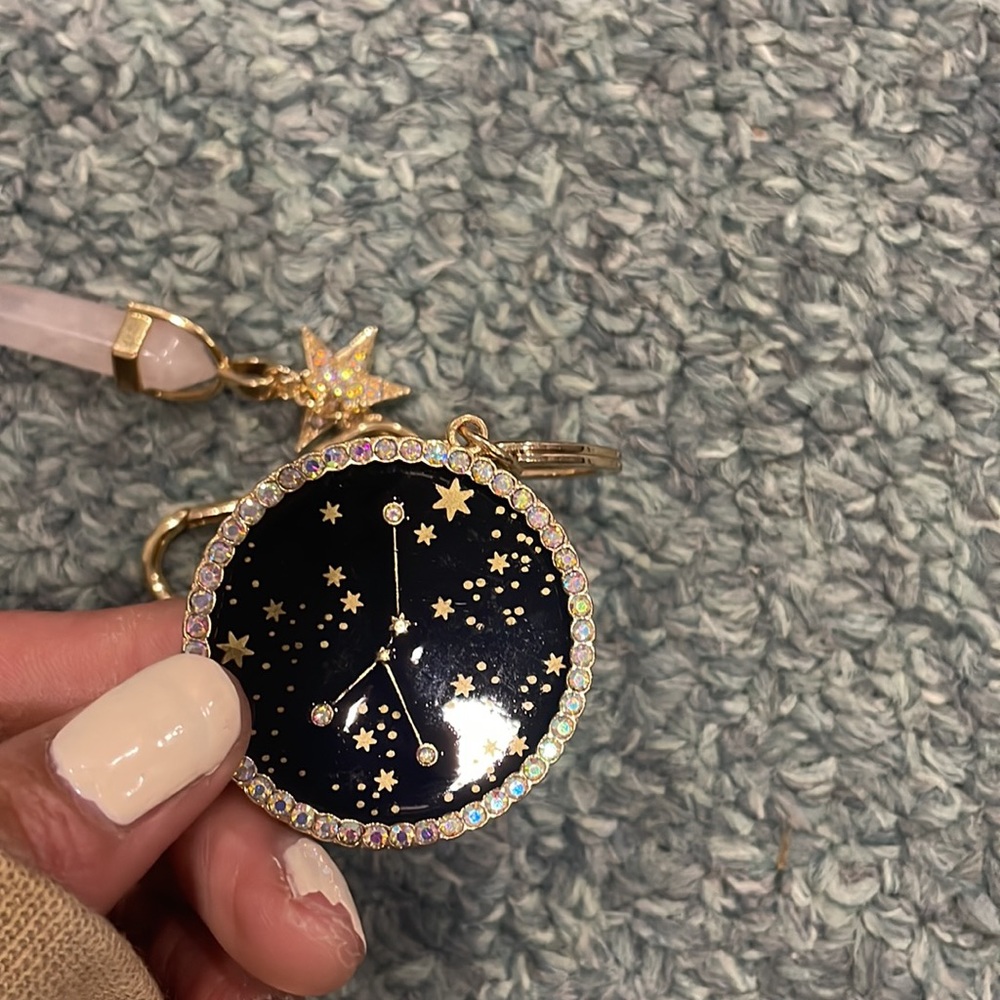 Cancer Zodiac Sign Keychain - Picture 2 of 2
